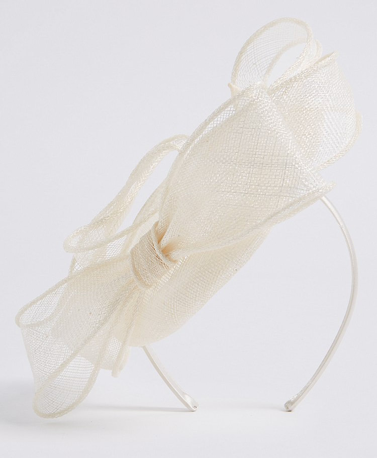 M&S Marks & Spencer M&S COLLECTION Pillbox Bow Fascinator in cream as seen on Meghan Markle, the Duchess of Sussex