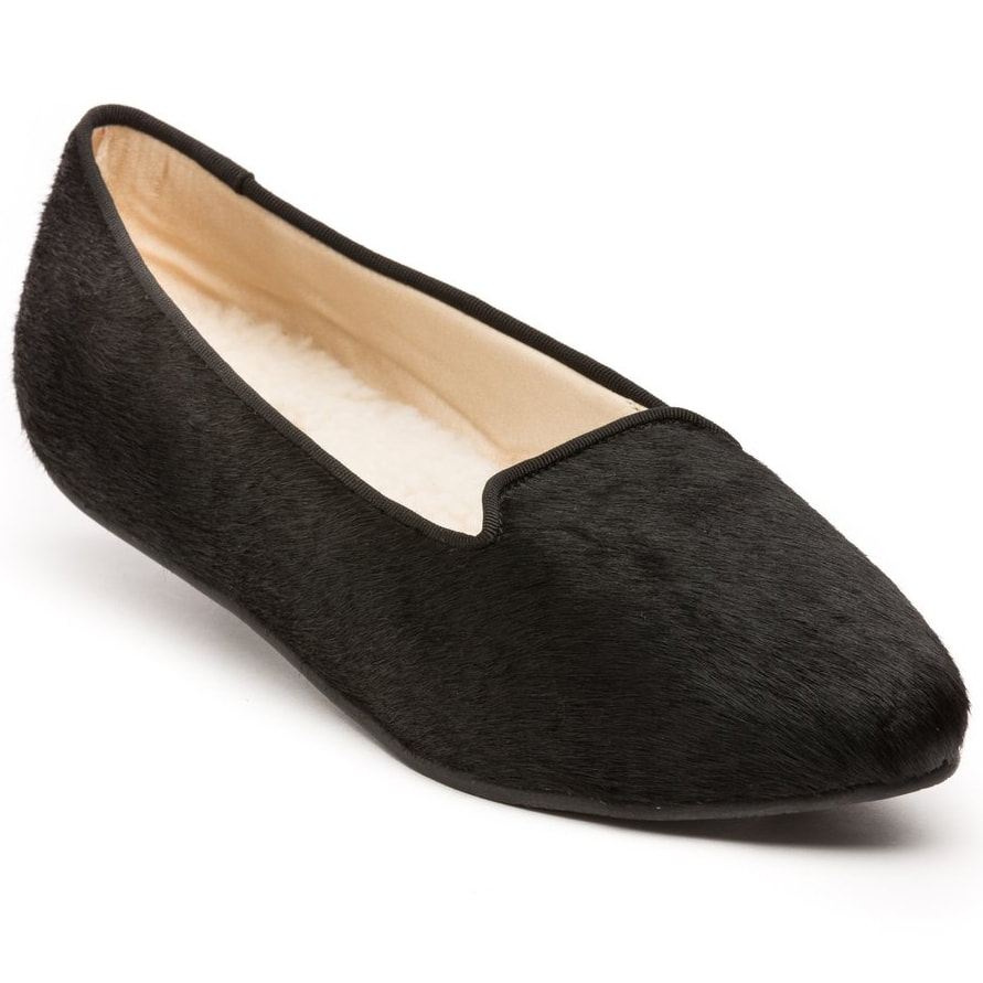 Chanel Black Leather Cap-Toe Ballerina Flats - Meghan Markle's Shoes -  Meghan's Fashion