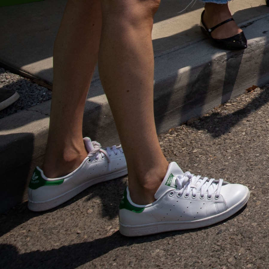 Meghan Markle wears Adidas 'Stan Smith' Sneakers in fairway